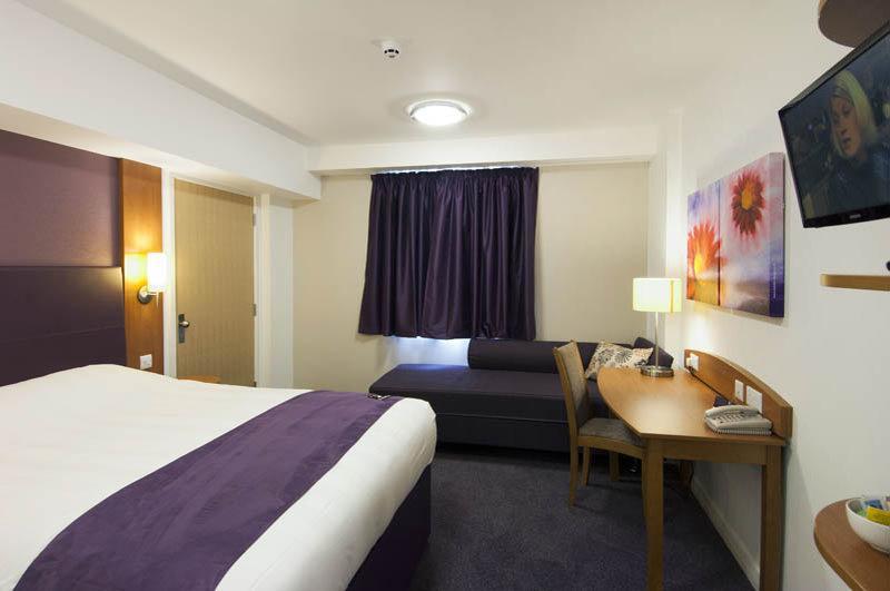Premier Inn Barnsley 웜브웰 외부 사진